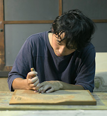 Instructing engraver